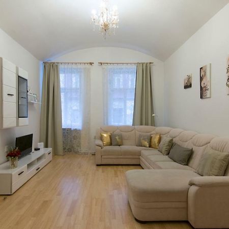 Spacious Apartment Near Wenceslas Square Praag Buitenkant foto