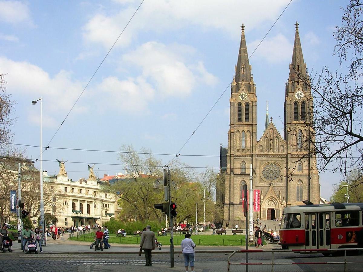 Spacious Apartment Near Wenceslas Square Praag Buitenkant foto